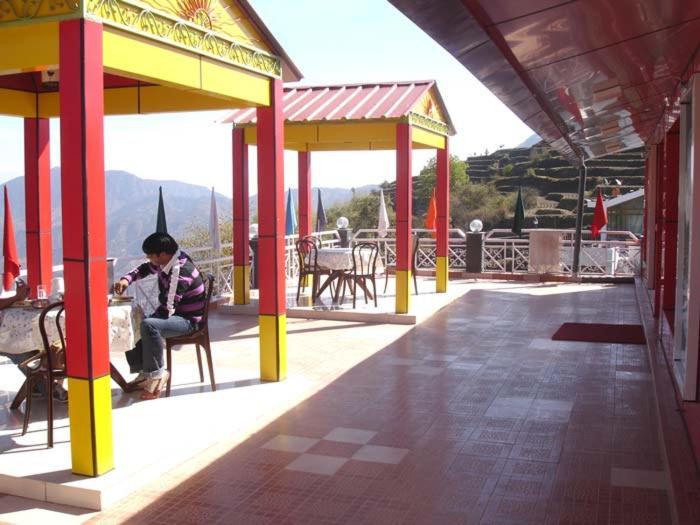 Hotel Crystal Palace Dhanaulti Exterior foto